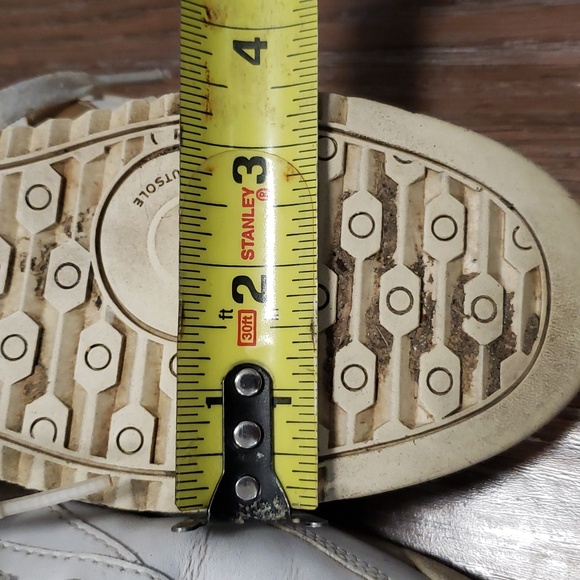 (9) Vintage Look Reebok Classic Lace Up Sneakers Non-Marking Outsole Retro Y2K - Picture 13 of 17